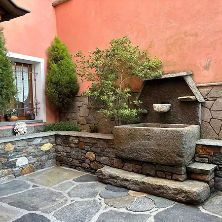 View, Garden, Balcony In Gravedona - Larihome A61 Hébergement de vacances Consiglio di Rumo